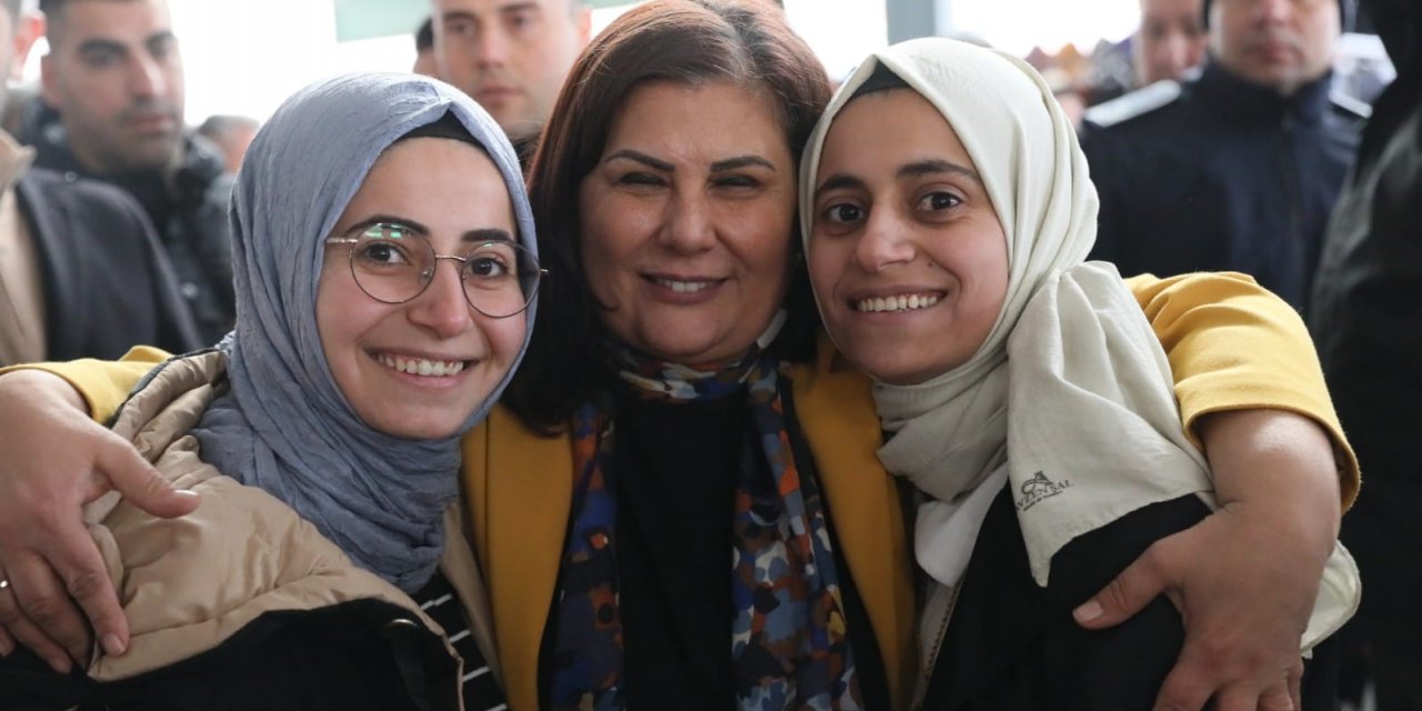 Başkan Çerçioğlu, Söke Bağarası Salı Pazarı’nda vatandaşlarla buluştu