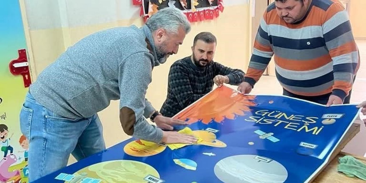 Köyceğiz Ortaokulu’nda kapılara bilgi donatımı yapıldı