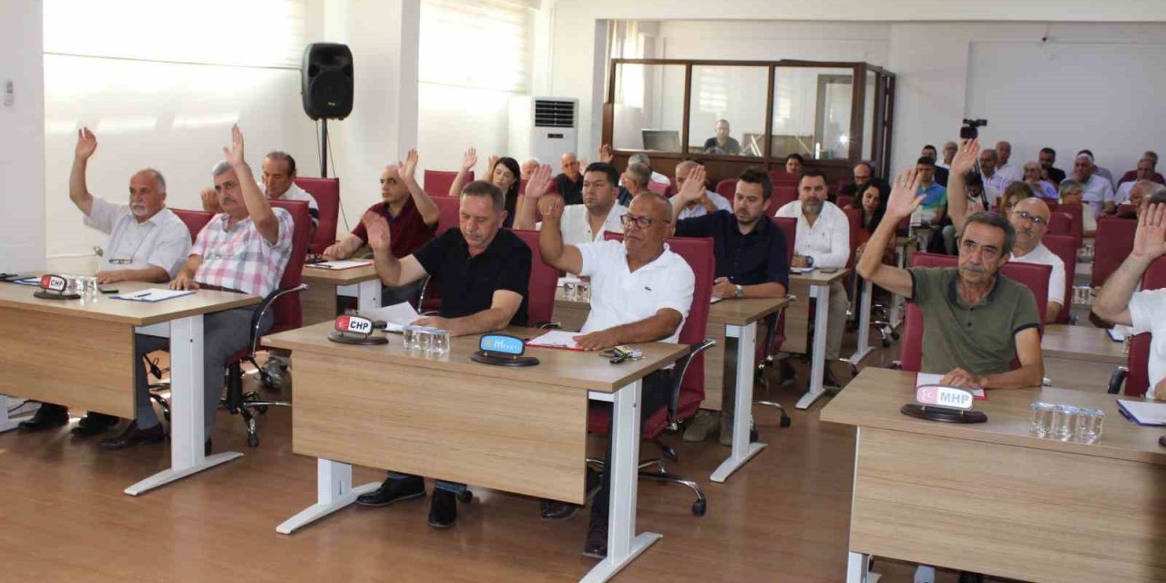 Efeler’de meclis komisyonlarında değişiklik