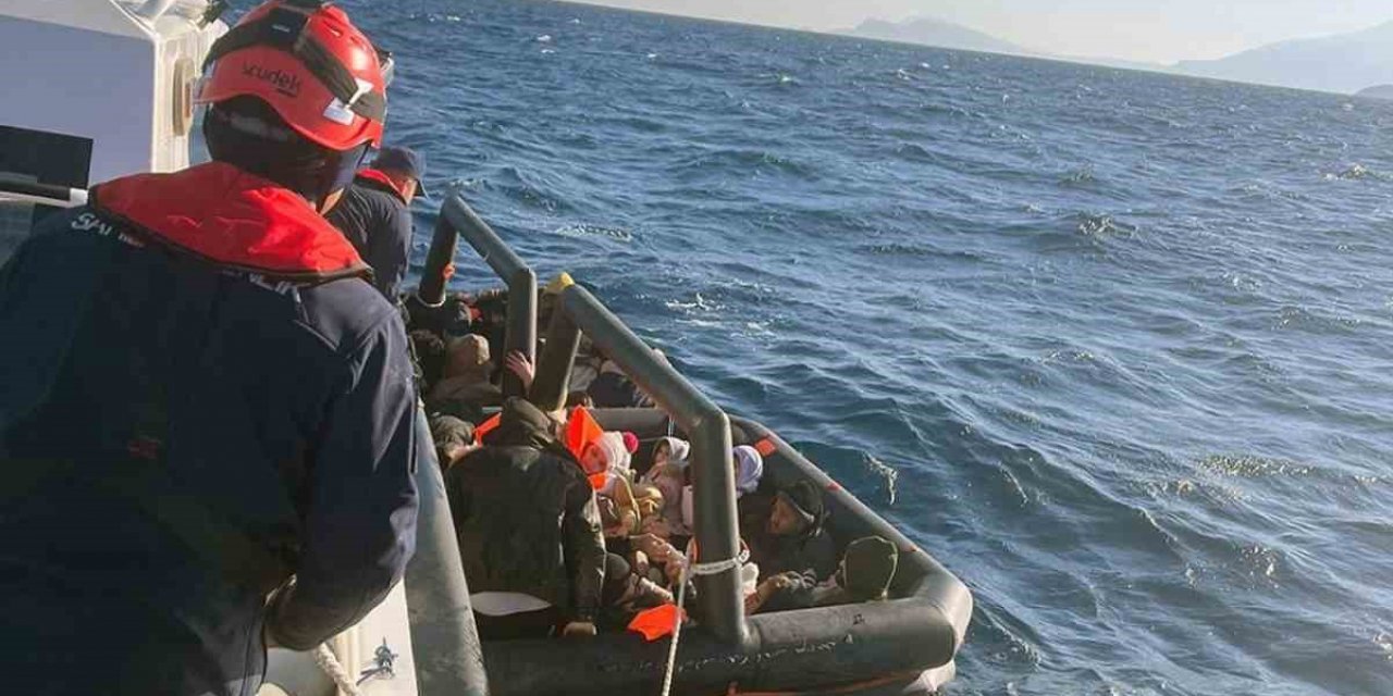 Datça’da 29 düzensiz göçmen kurtarıldı