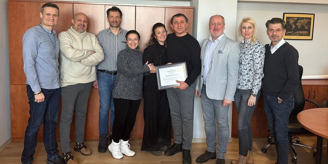 PAÜ’lü Akademisyene, Polonya Teknoloji Üniversitesinden onur ödülü