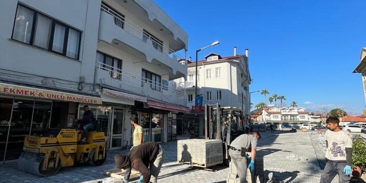 Ortaca’da yolların bakım ve onarımları yapılıyor