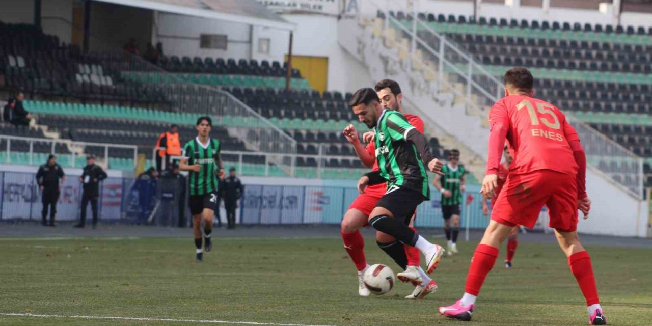 TFF 2. Lig: Denizlispor: 0 - Etimesgut Belediyespor: 0