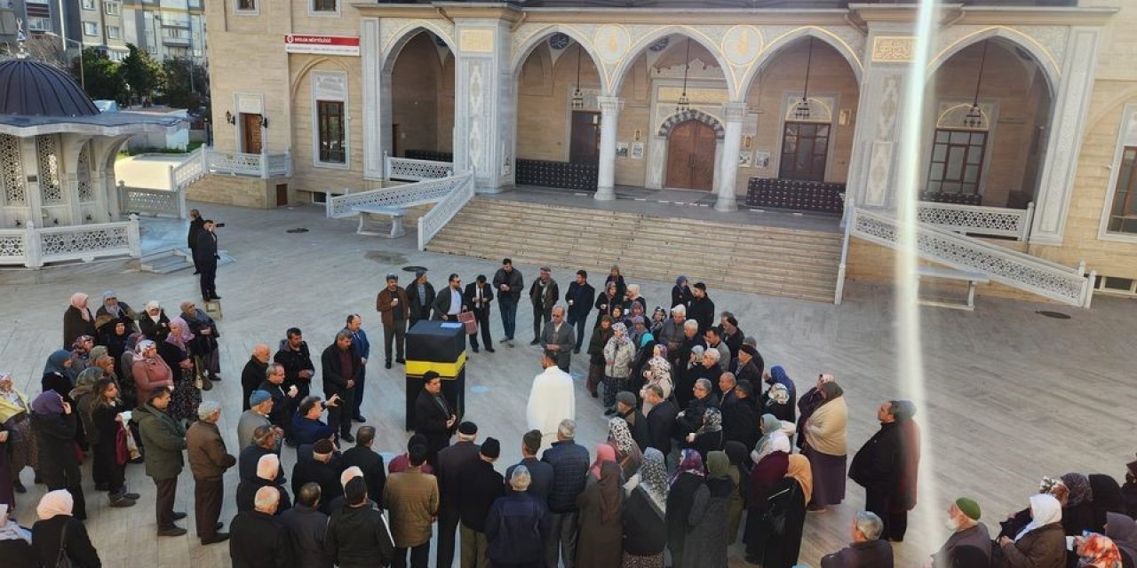 Aydınlı umreciler kutsal topraklara uğurlandı