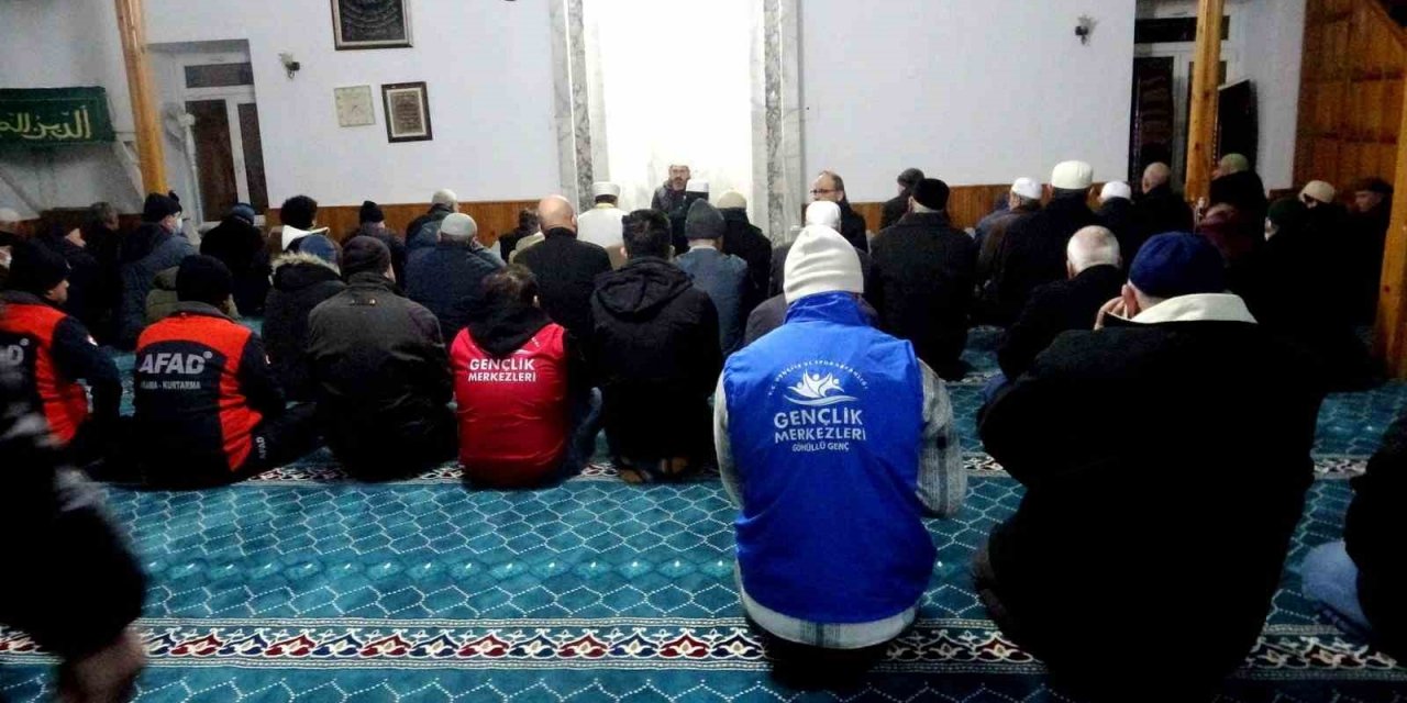 Muğla’da depremde hayatını kaybeden vatandaşlar için dua edildi