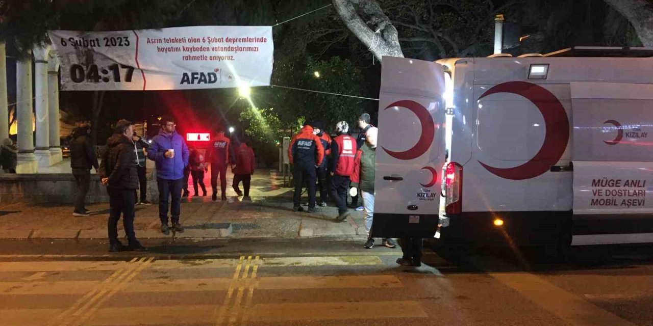 Depremde hayatını kaybedenler için Aydın’da dua edildi