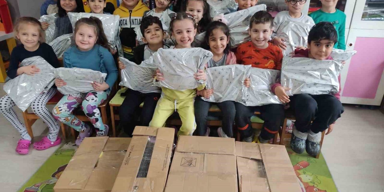 İzmir İl Milli Eğitim Müdürlüğü depremin 1. yılında depremzedelerin yanında