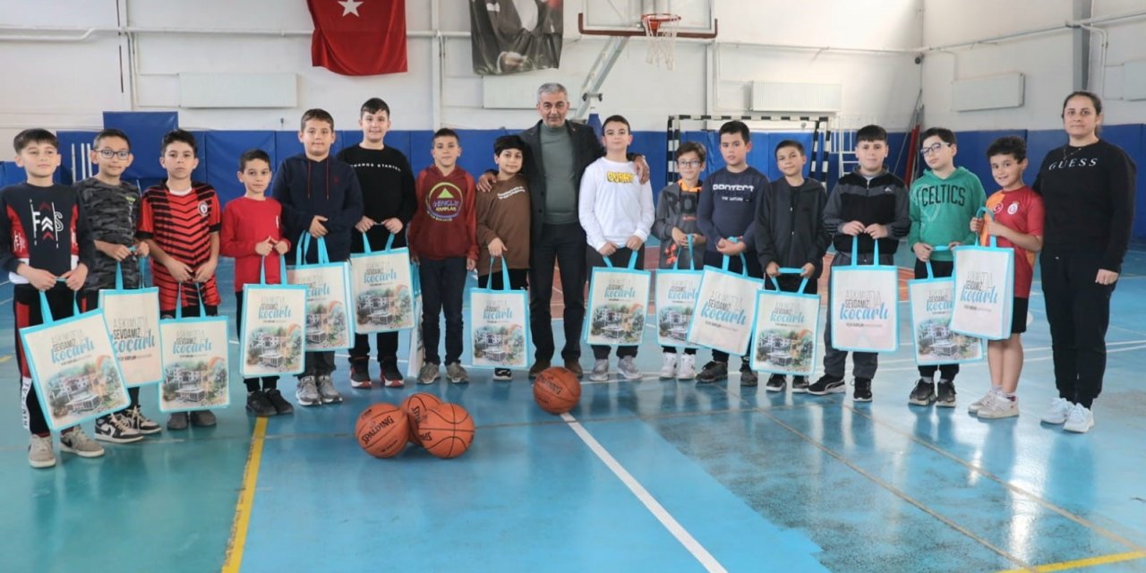 Başkan Kaplan’dan sporculara malzeme desteği