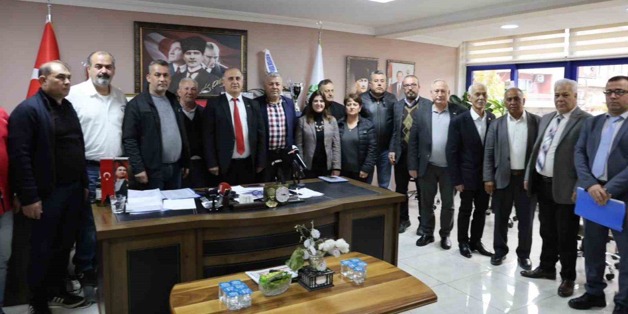 Esnaf ve sanatkarın borcunu sıfırlayan İncirliova Belediyesi’ne oda başkanlarından teşekkür