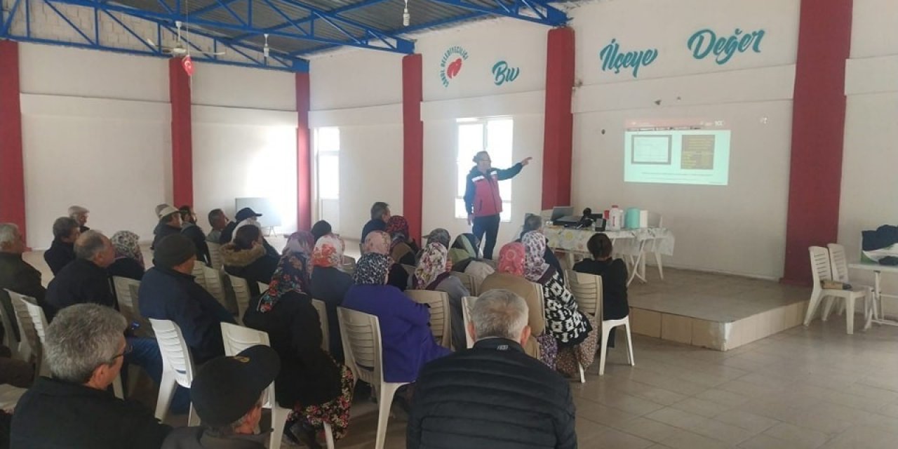 Koçarlılı üreticilere ’sağım hijyeni’ eğitimi verildi