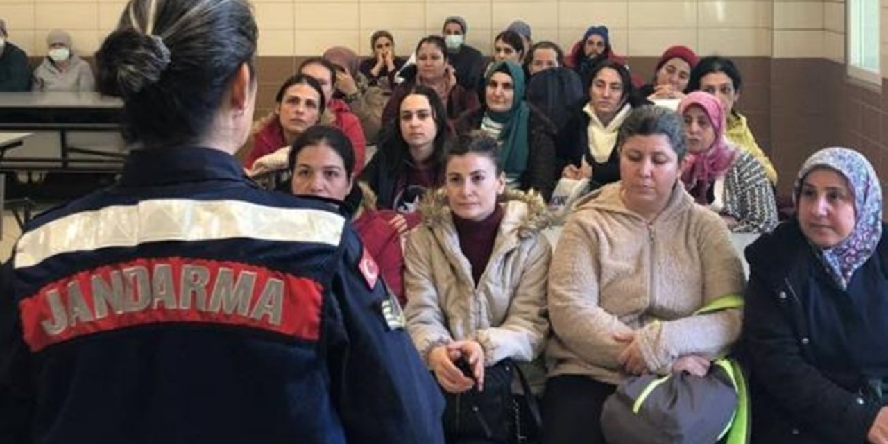 Sökeli kadınlar jandarma tarafından bilgilendirildi