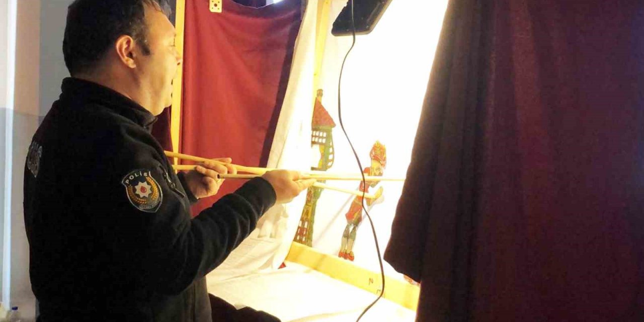 Datça polisinden öğrencilere Hacivat-Karagöz oyunu ile ‘Deprem’ bilinci eğitimi