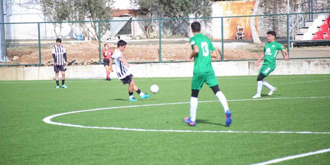 Muğla’da okul sporları futbol grup birinciliği başladı