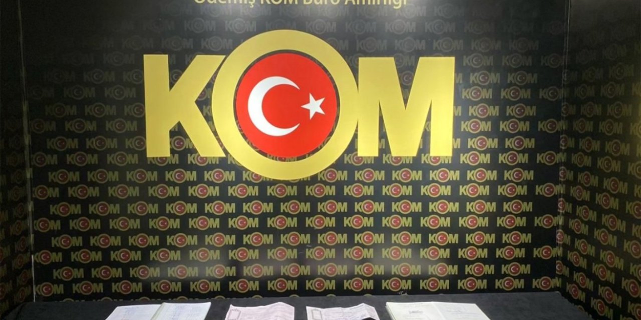 İzmir’de tefecilik yapan 3 kişiye gözaltı