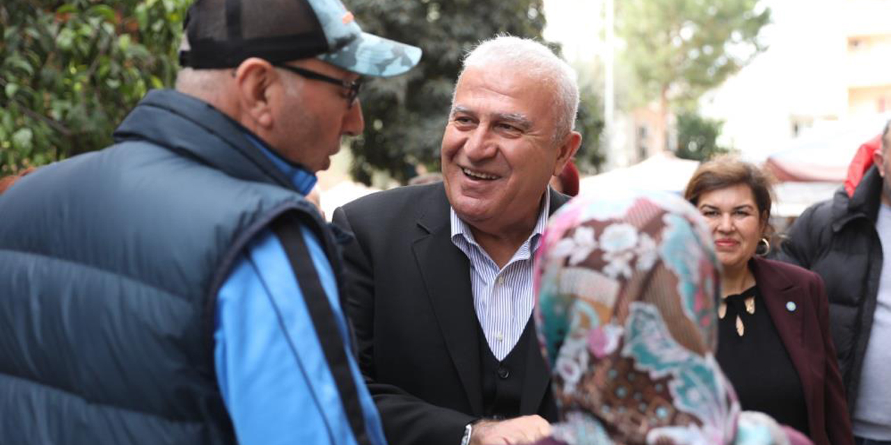 Başkan Atay vatandaşların taleplerini dinlemeye devam ediyor