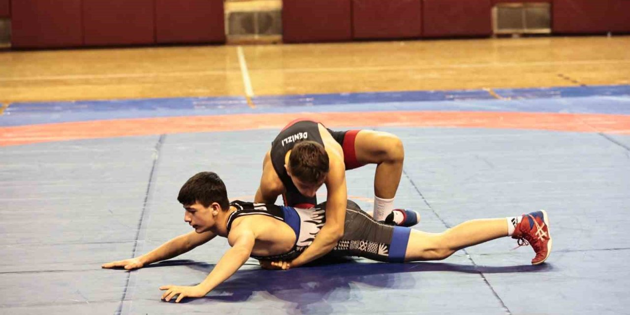 Denizli grekoromende zirvede