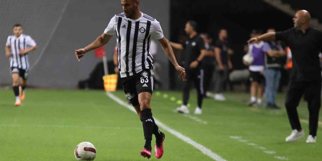 Deniz Kadah: “Futbolu bırakmayı düşündüm”