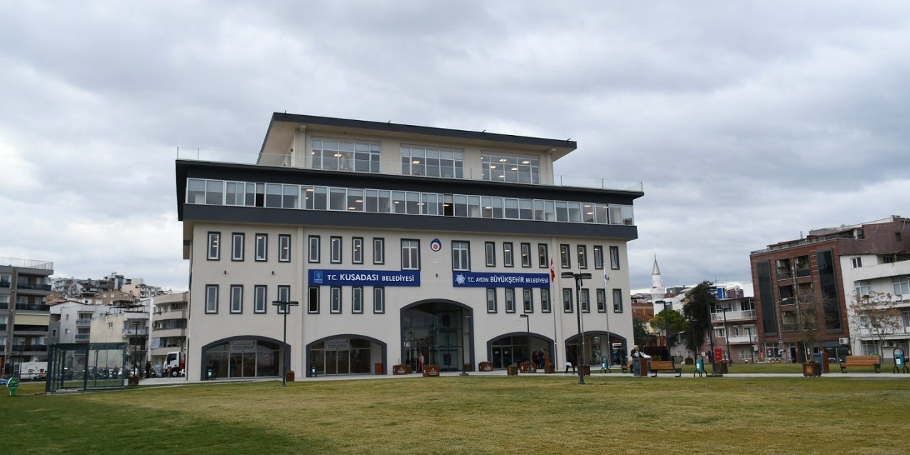 Kuşadası Belediyesi’nin tüm etkinlikleri ertelendi