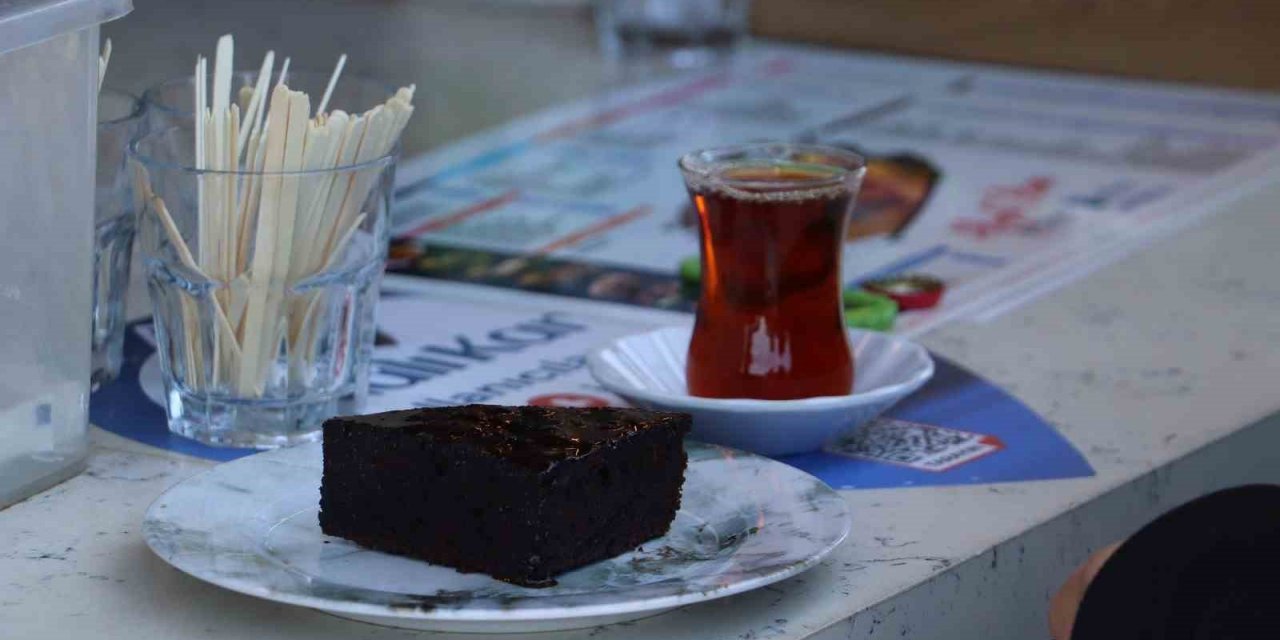 Kuşadası Belediyesi’nden Adalı Kart’a özel 14 Şubat ikramı