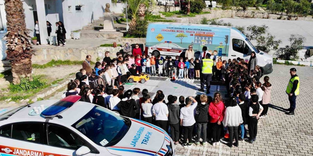 Jandarmadan okullarda bilgilendirme faaliyeti