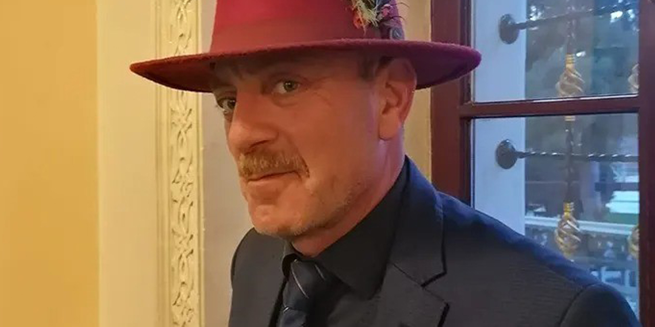 ’Bakımlı İmam’ sıra dışı muhtarlık için adaylığını açıkladı