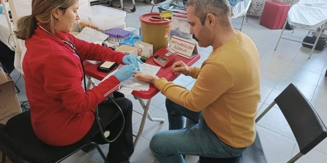 Karacasulular kan bağışında bulundu