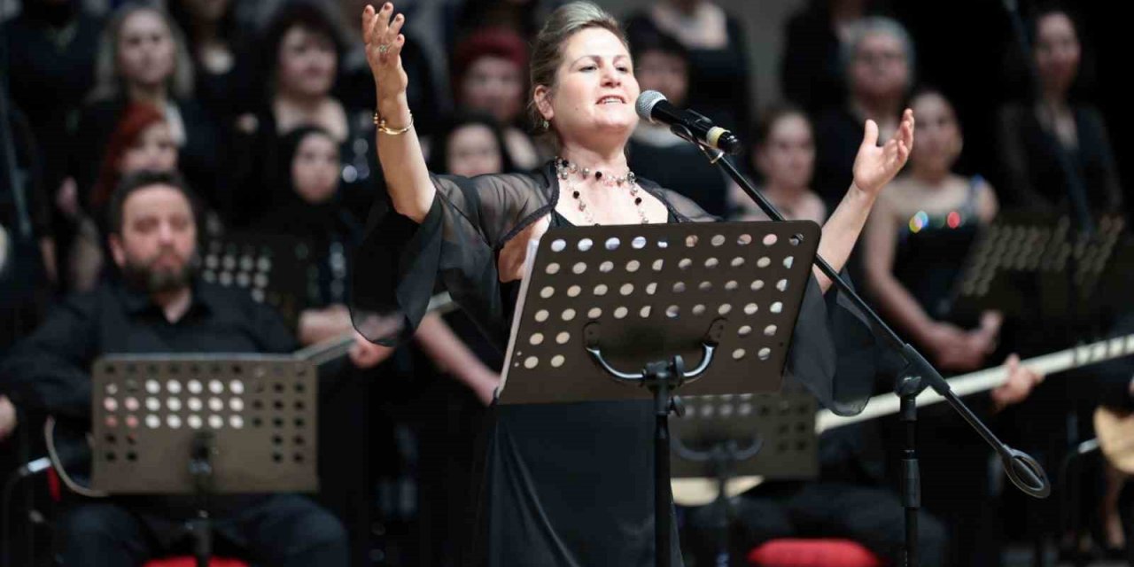 İnsan, Toprak ve Göç temalı konser izleyenleri etkiledi