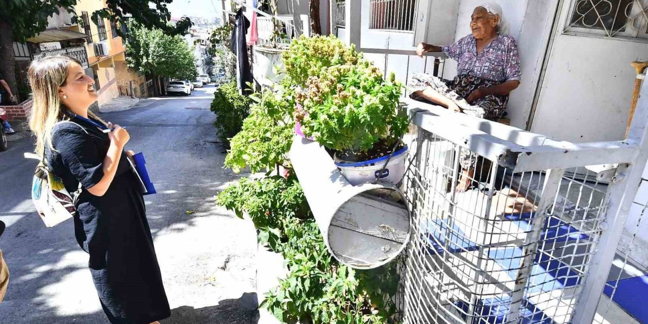 Acil çözüm ekipleri İzmir’e iz bıraktı