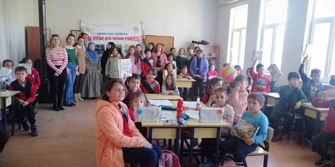 Muğla’da "Bir Kitap Bir İnsan Projesi" devam ediyor