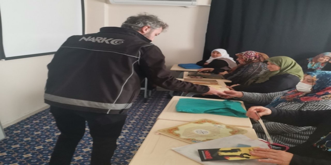 Didim’de veliler madde bağımlılığı konusunda bilgilendirildi