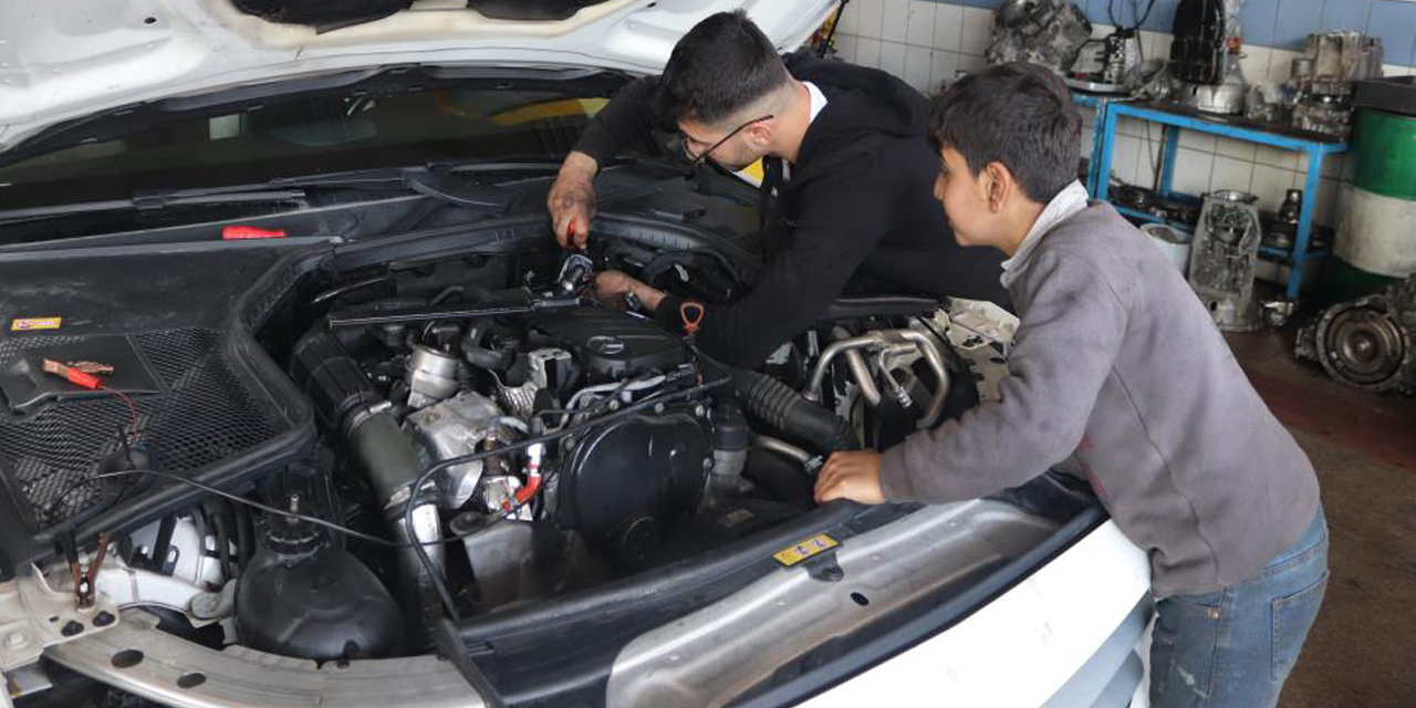 Sanayideki çırak sorununa babadan oğula çözüm