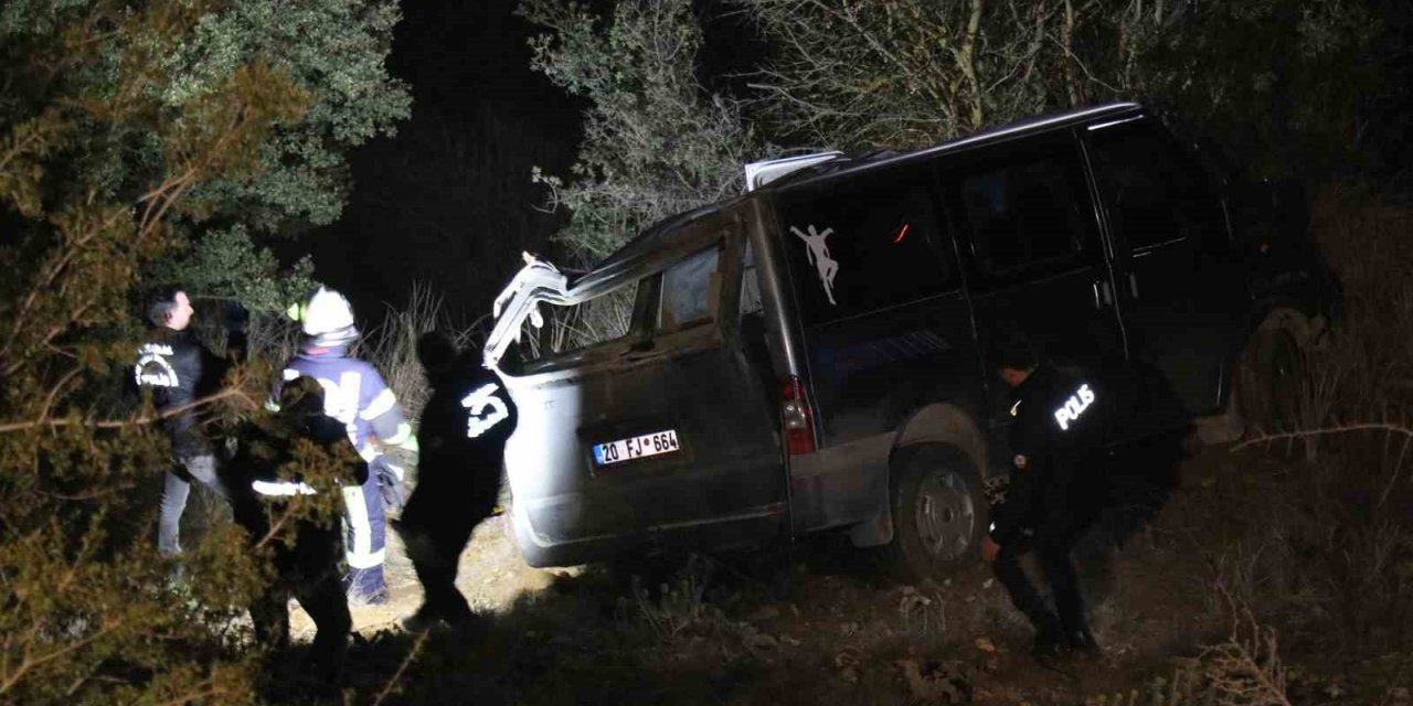 Akraba ziyaretine giden anne ve oğlunu taşıyan araç uçuruma yuvarlandı: 1 ölü, 1 yaralı