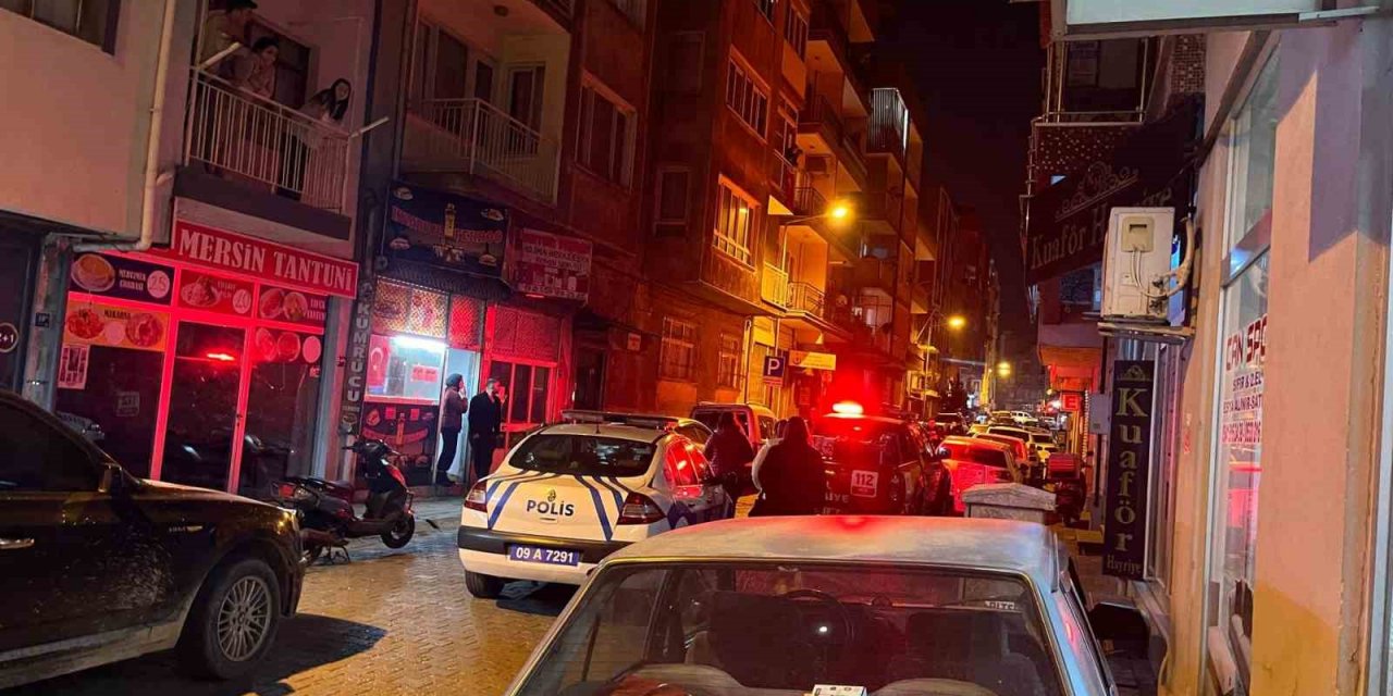 Balkondan düşen adam hayatını kaybetti