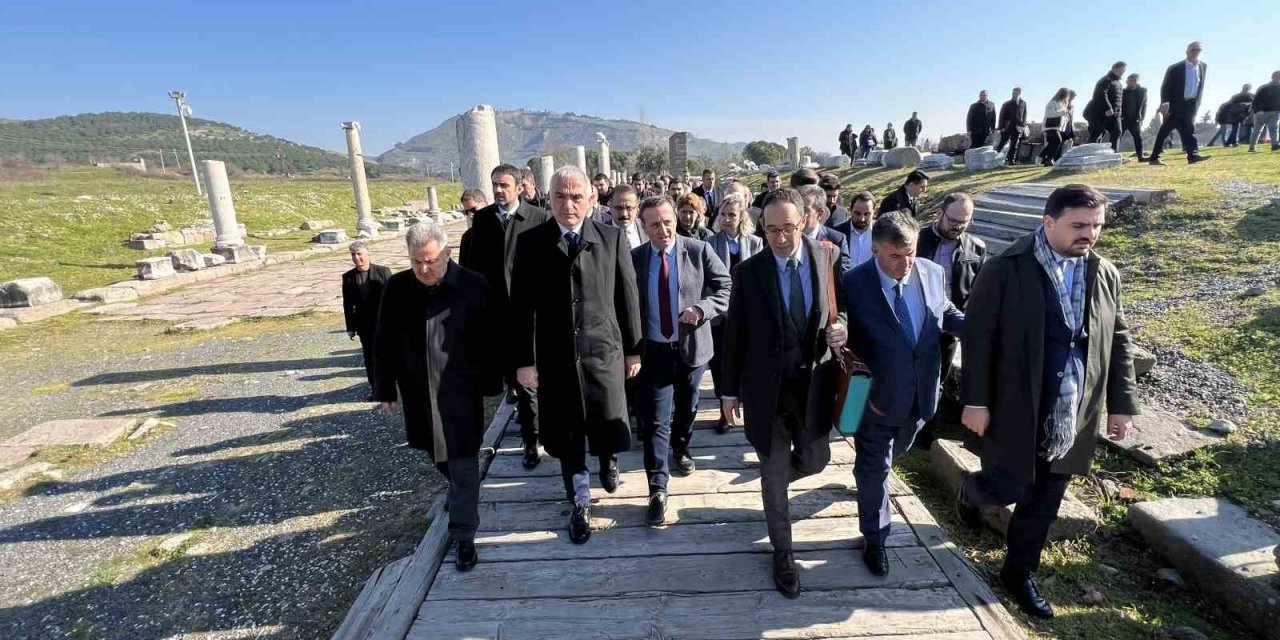 Bergama’daki kazılar için bakanlıktan 1 milyar TL bütçe