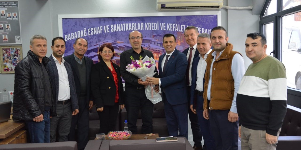 Başkan Atlı esnaflarla yeni hizmet binasında bir araya geldi