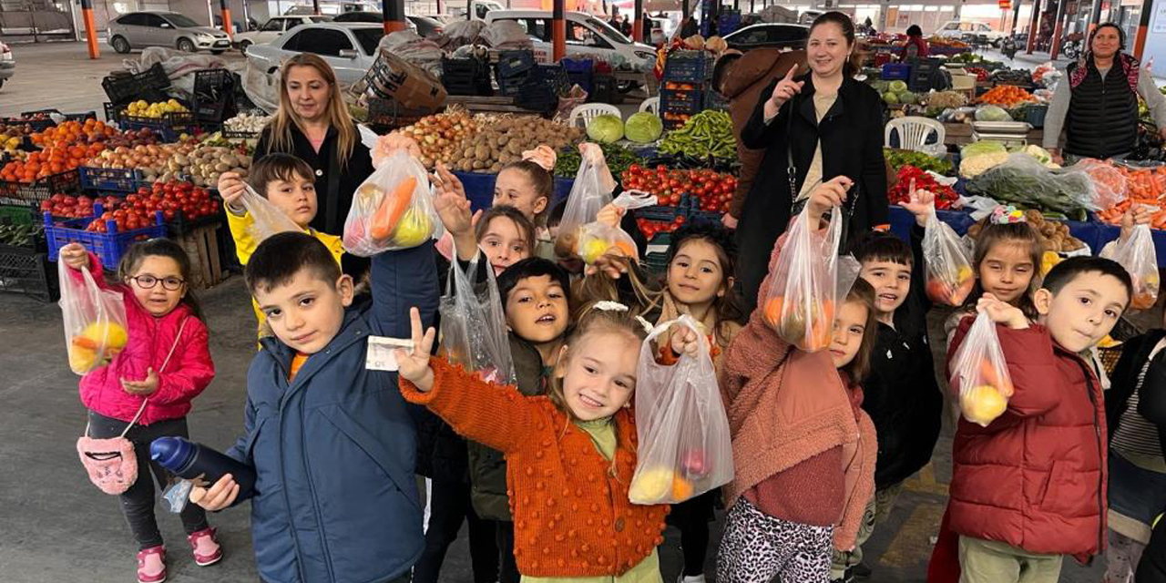 Bozdoğanlı minikler matematiği pazarda alış-veriş yaparak öğrendi
