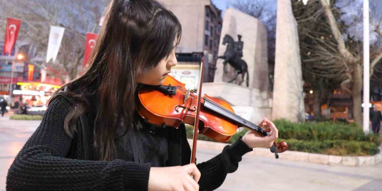 Cumhurbaşkanına keman çalan kız: "Onu canlı görmek ve karşısında çalmak çok farklı bir duygu"