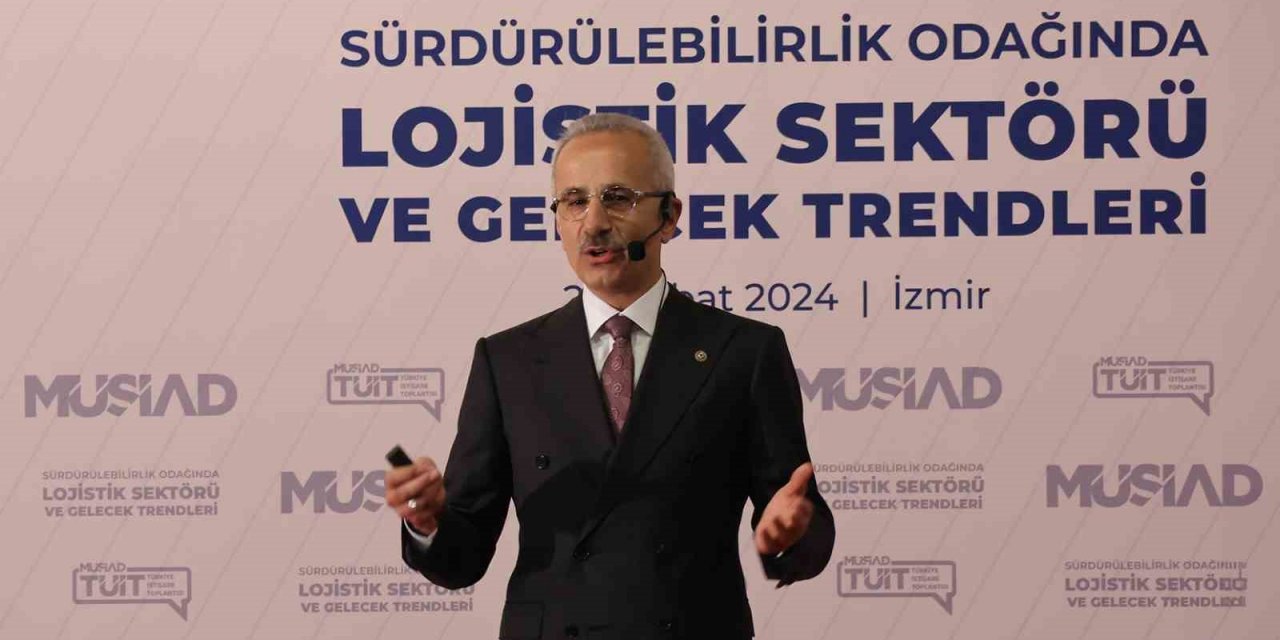 Ulaştırma ve Altyapı Bakanı Uraloğlu: “130 ülkede 143 noktaya doğrudan uçuş yapan ülkeyiz”