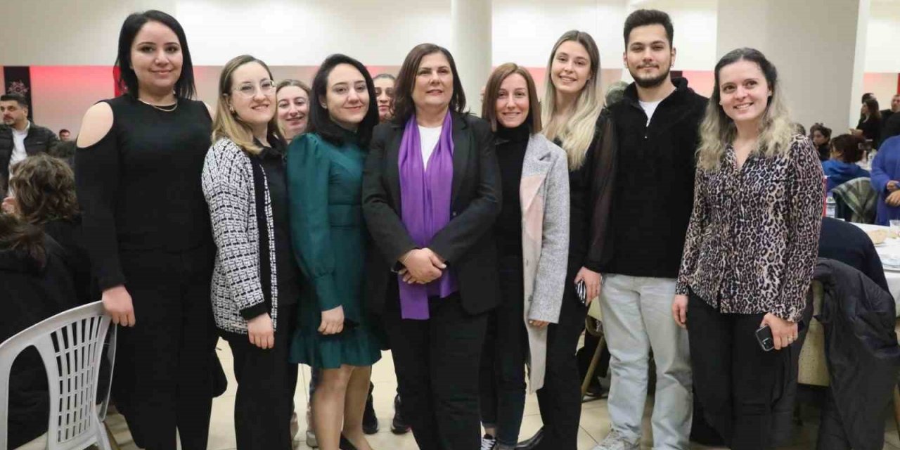 Başkan Çerçioğlu KPSS’ye hazırlanan gençlerle buluştu