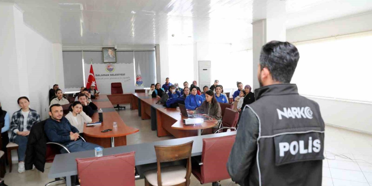 Narkotik ekipleri UYUMA ve NARVAS uygulamalarını tanıtıyor