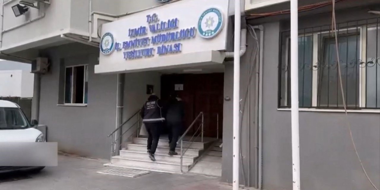 İzmir’de FETÖ operasyonu: 23 gözaltı
