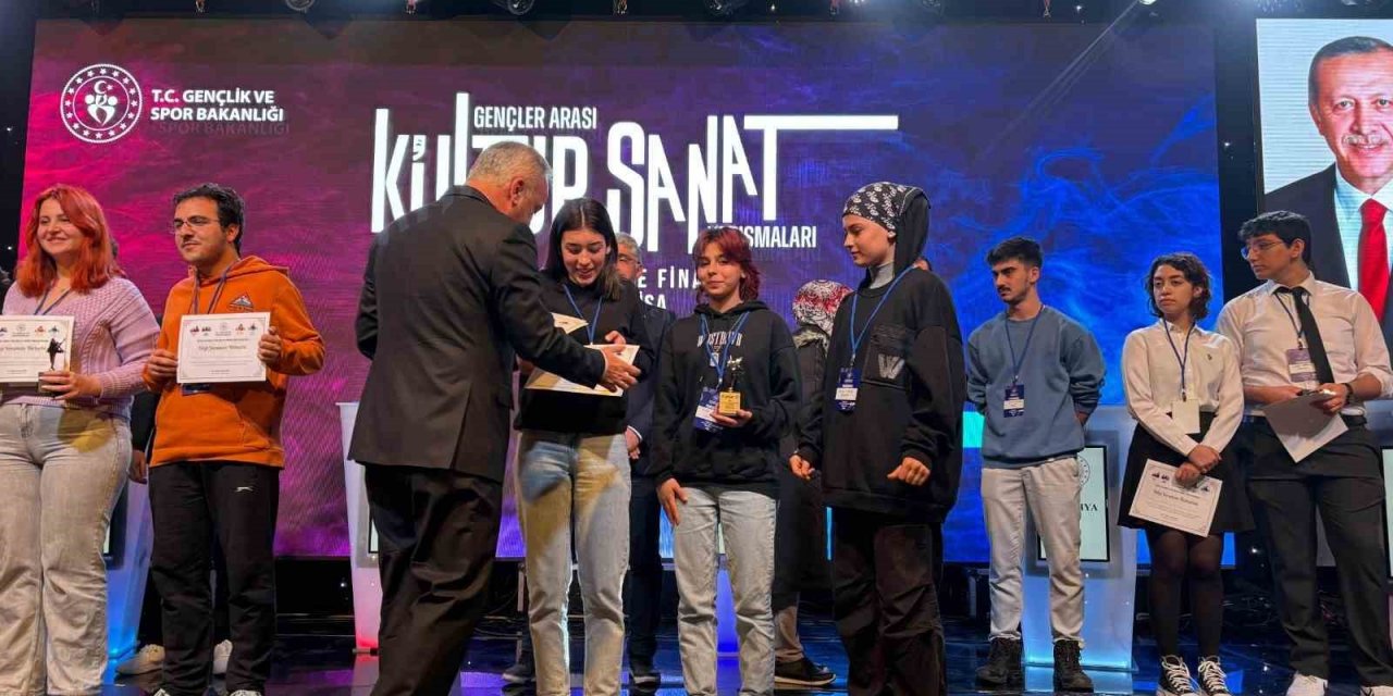 Milas’ın gururu gençler, Ege Bölge Finali’nde birinci oldu