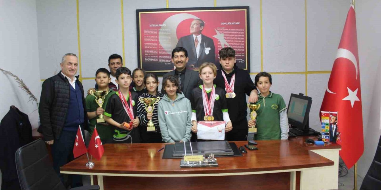 Köyceğizli öğrenciler Çanakkale’den şampiyon döndü