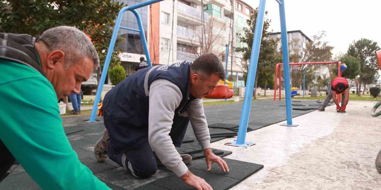 Efeler Belediyesi ekipleri parklarda bakım ve yenileme çalışmalarını sürdürüyor