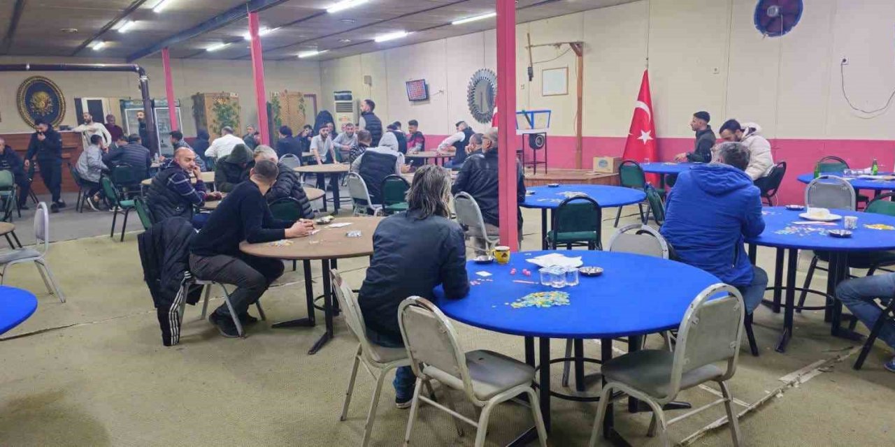 İzmir’de 53 kişiye tombala baskını
