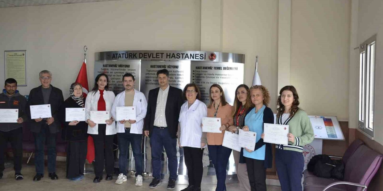 Aydın’da diyabet hastaları bilgileniyor, Diyabet Okulu mezunlarını verdi