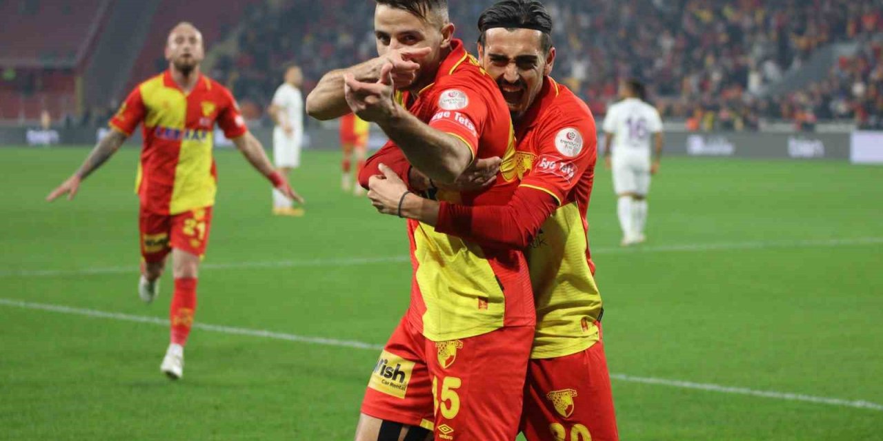 Göztepeli Billel Messaoudi, parlamaya devam ediyor