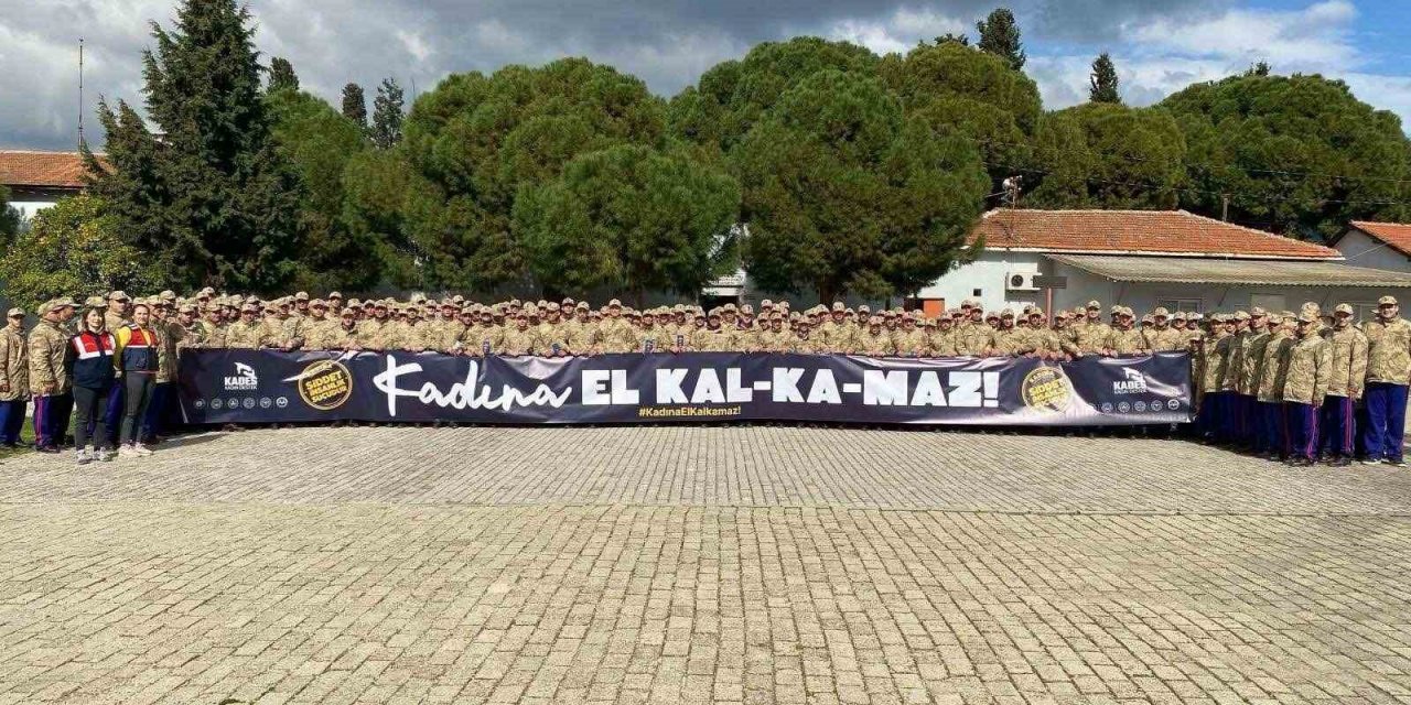 Aydın’da askerler, ’Kadına karşı şiddet’ konusunda bilgilendirildi