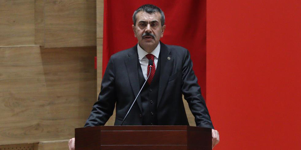 Bakan Tekin’den eğitimcilere: "Biz bütün kararlarımızı sizlerle alıyoruz"