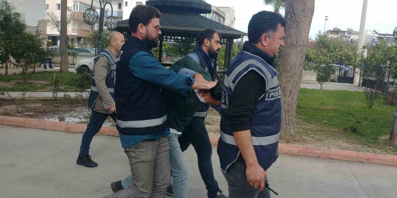 Kız arkadaşına mesaj atan kişiyi pompalı tüfekle öldürmüştü